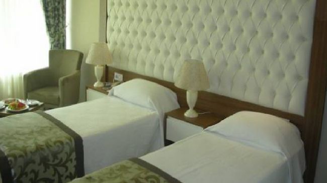 Otel Esila 4*