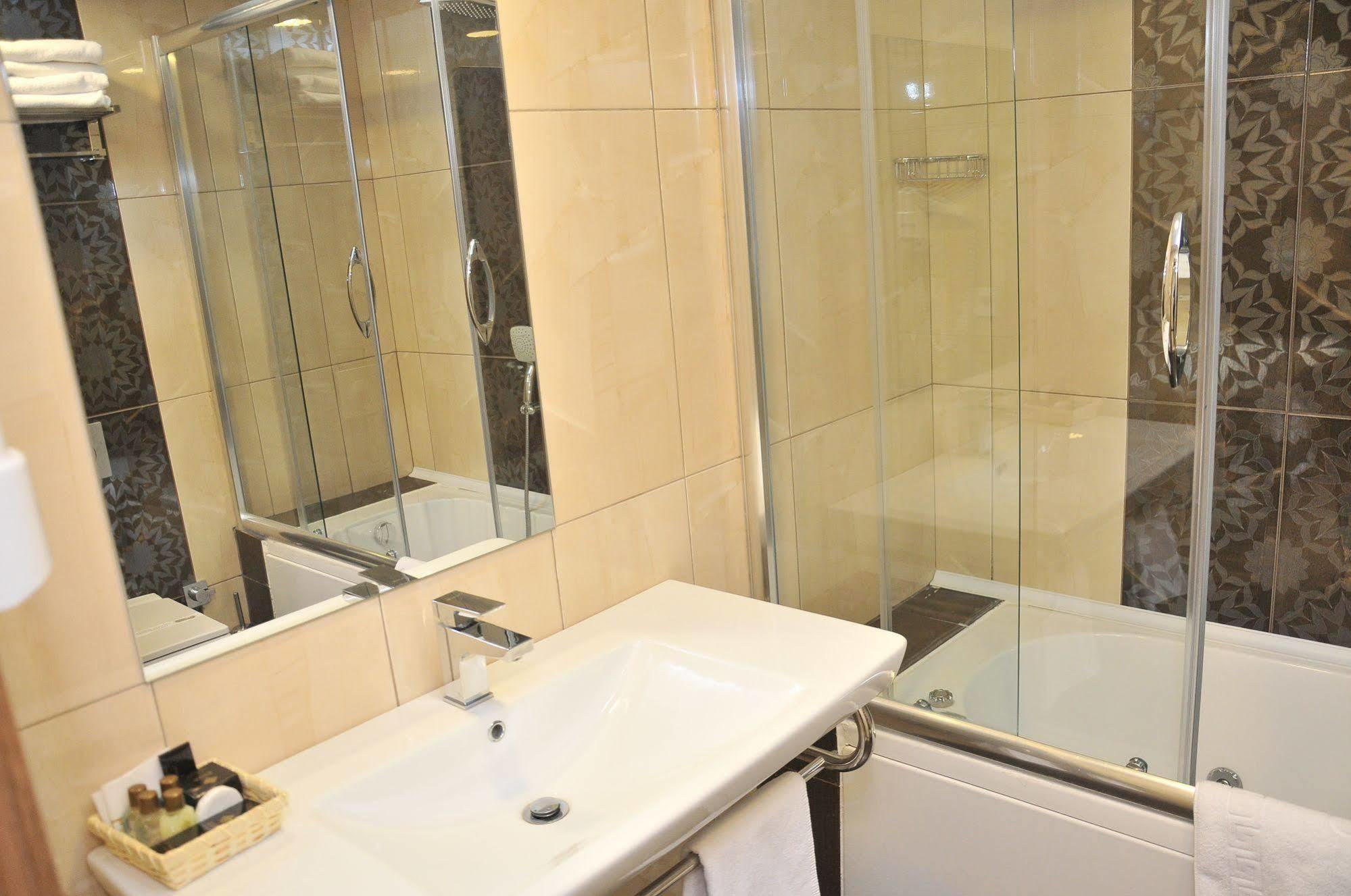 Esila Otel